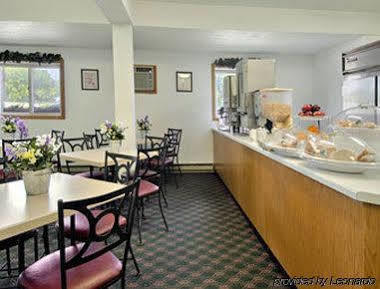 Super 8 By Wyndham Sturgeon Bay Otel Dış mekan fotoğraf