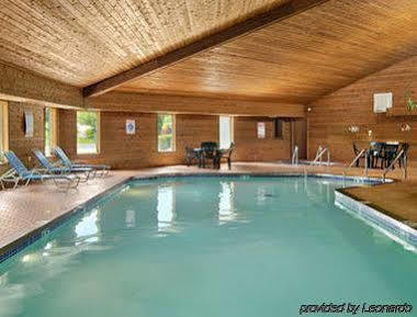 Super 8 By Wyndham Sturgeon Bay Otel Dış mekan fotoğraf